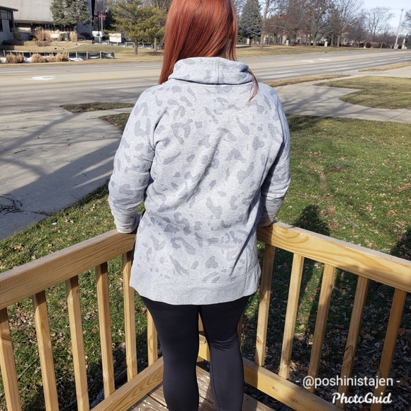 NWT Calvin Klein Cowl Neck Sweatshirt Small - Picture 5 of 6